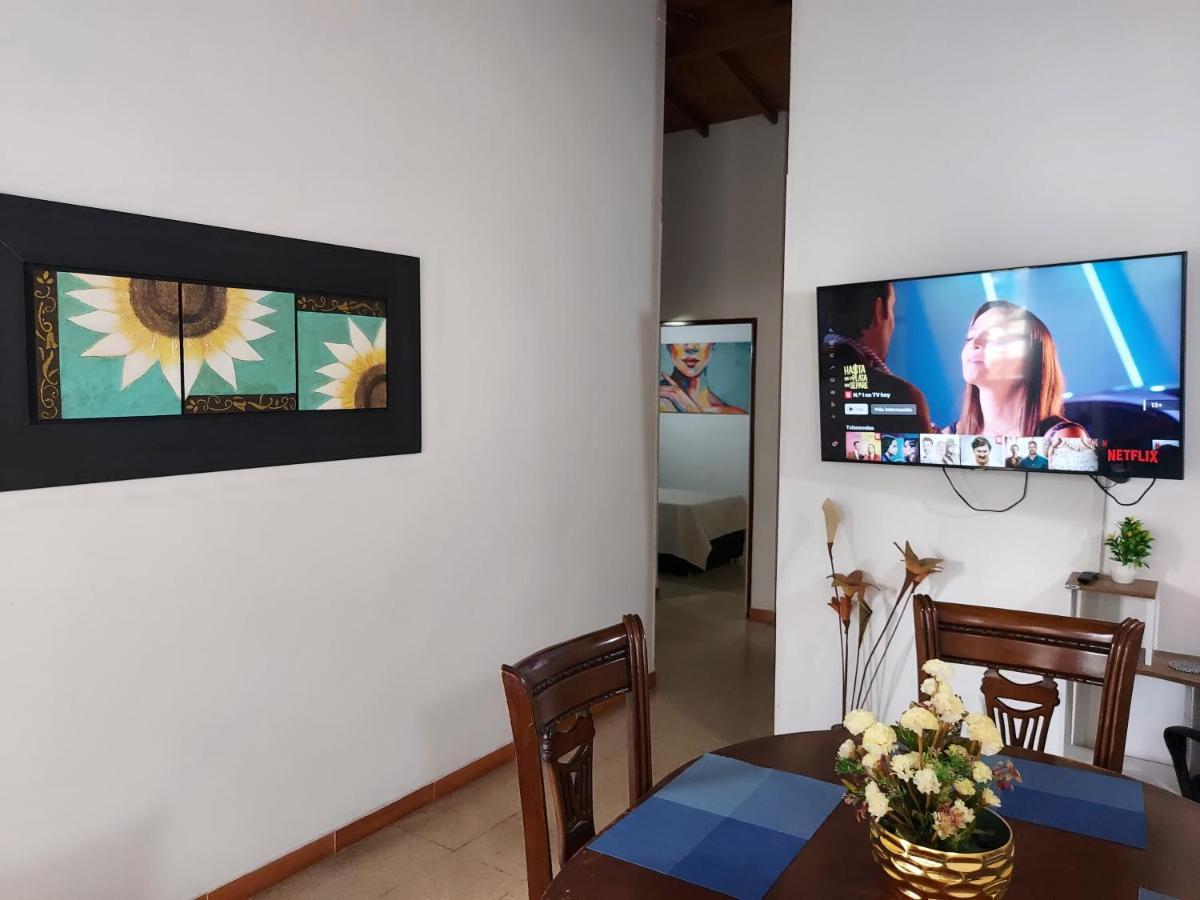 Casa Barrio Poblado Sector Manila - Parking * Medellín