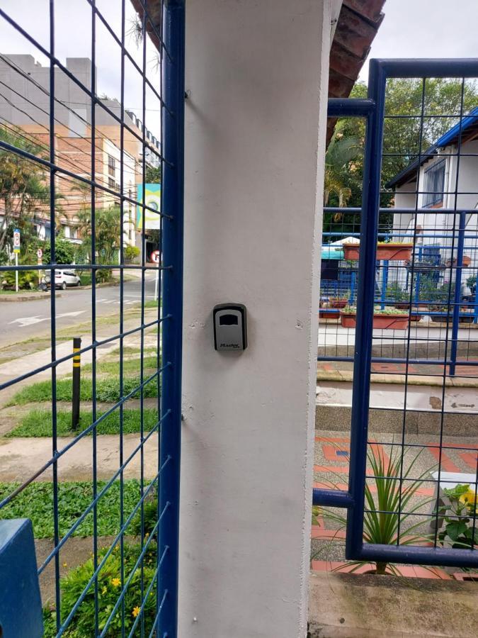 Casa Barrio Poblado Sector Manila - Parking Medellín