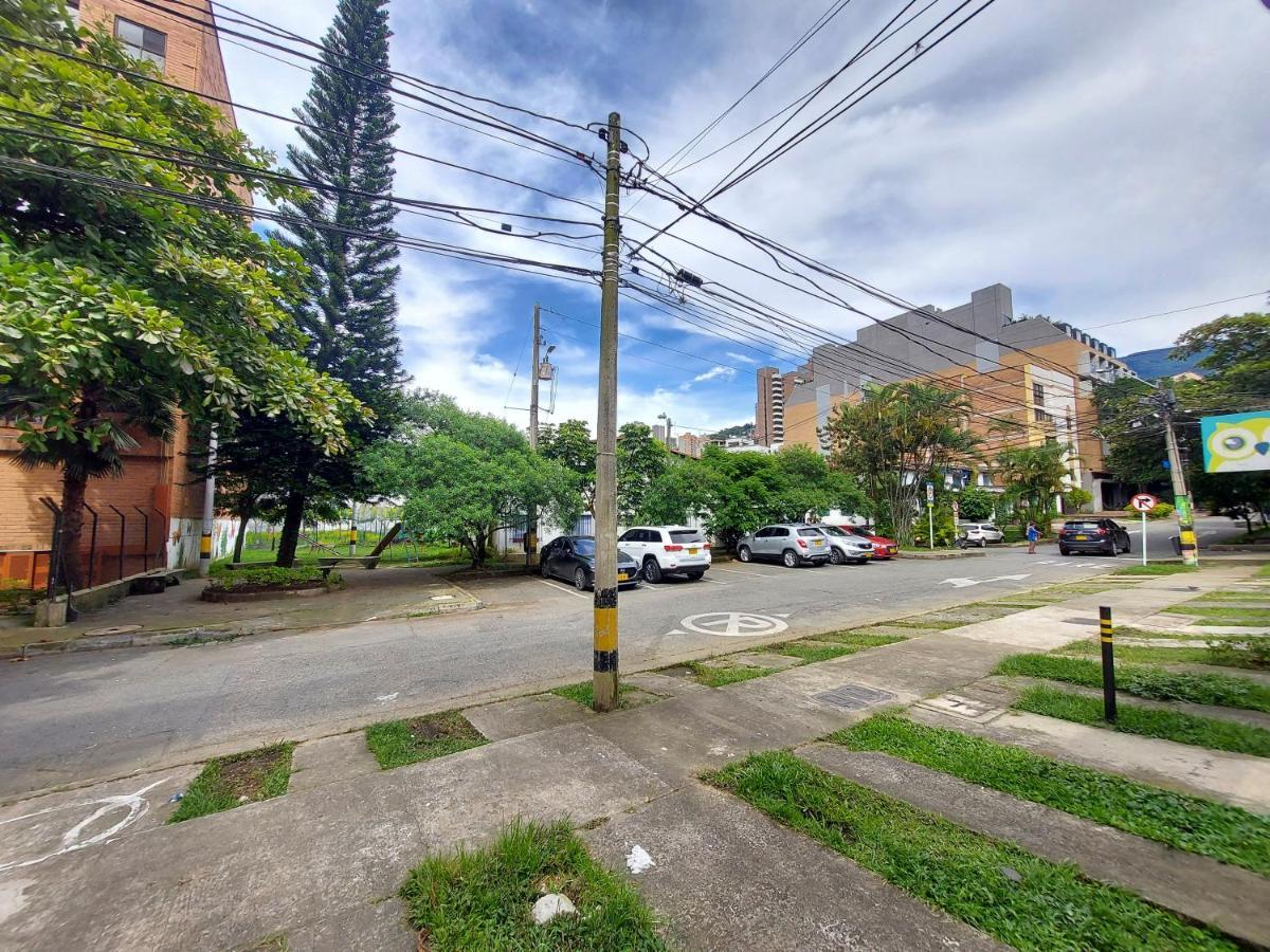 Casa Barrio Poblado Sector Manila - Parking Appartement